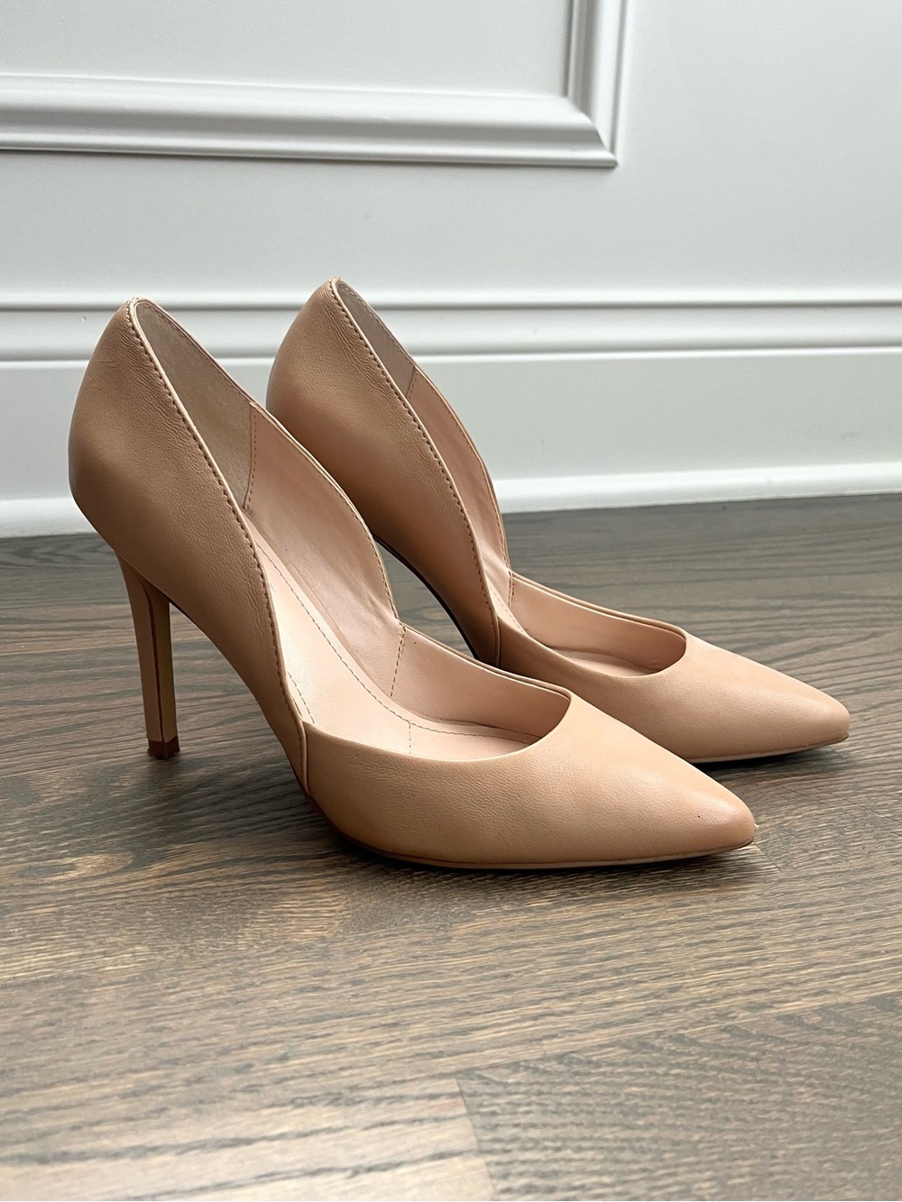 Charles David Nude Tan Leather Pointed Toe Pumps Heels Size 7.5